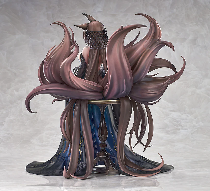 Azur Lane - Amagi: Throne of Fallen Petals Ver. 1/7 Scale Figure - Image 8