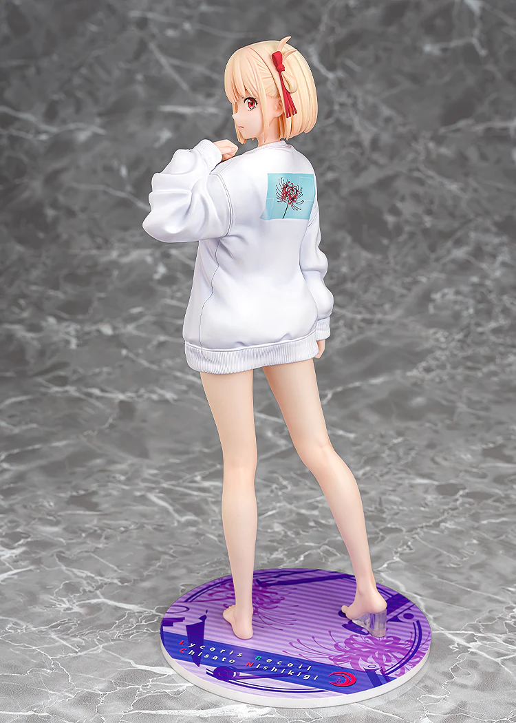 Lyoris Recoil - Chisato Nishikigi: Oversized Sweatshirt Ver. 1/7 Scale Figure - Image 3