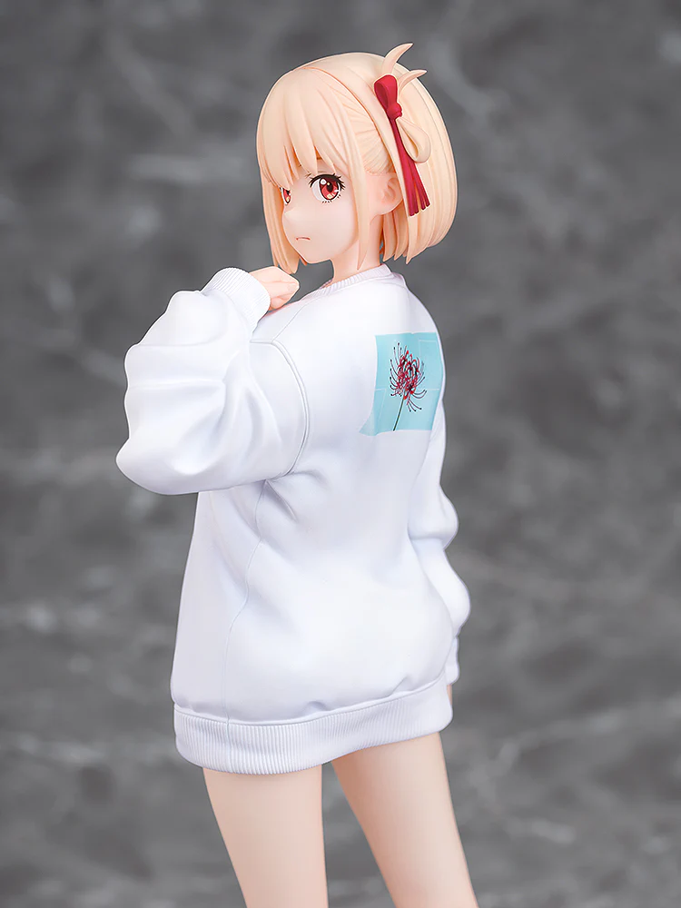 Lyoris Recoil - Chisato Nishikigi: Oversized Sweatshirt Ver. 1/7 Scale Figure - Image 5
