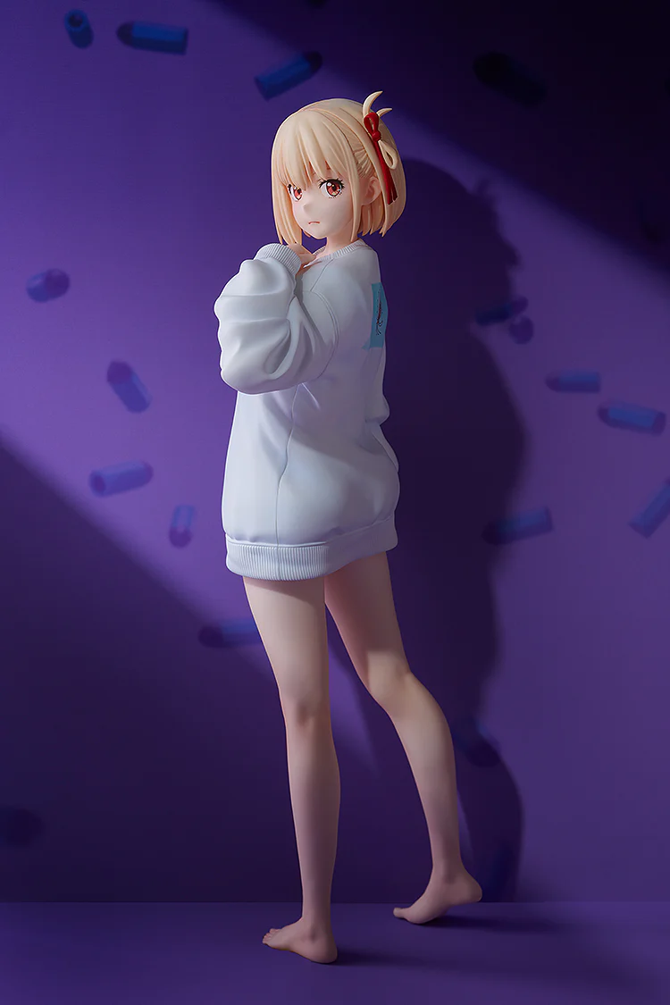Lyoris Recoil - Chisato Nishikigi: Oversized Sweatshirt Ver. 1/7 Scale Figure - Image 7