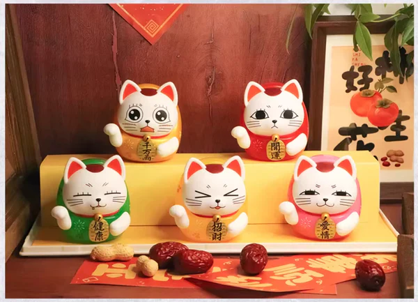 DAN DA DAN - Turbo Granny Daruma Lucky Cat Figure - Image 2