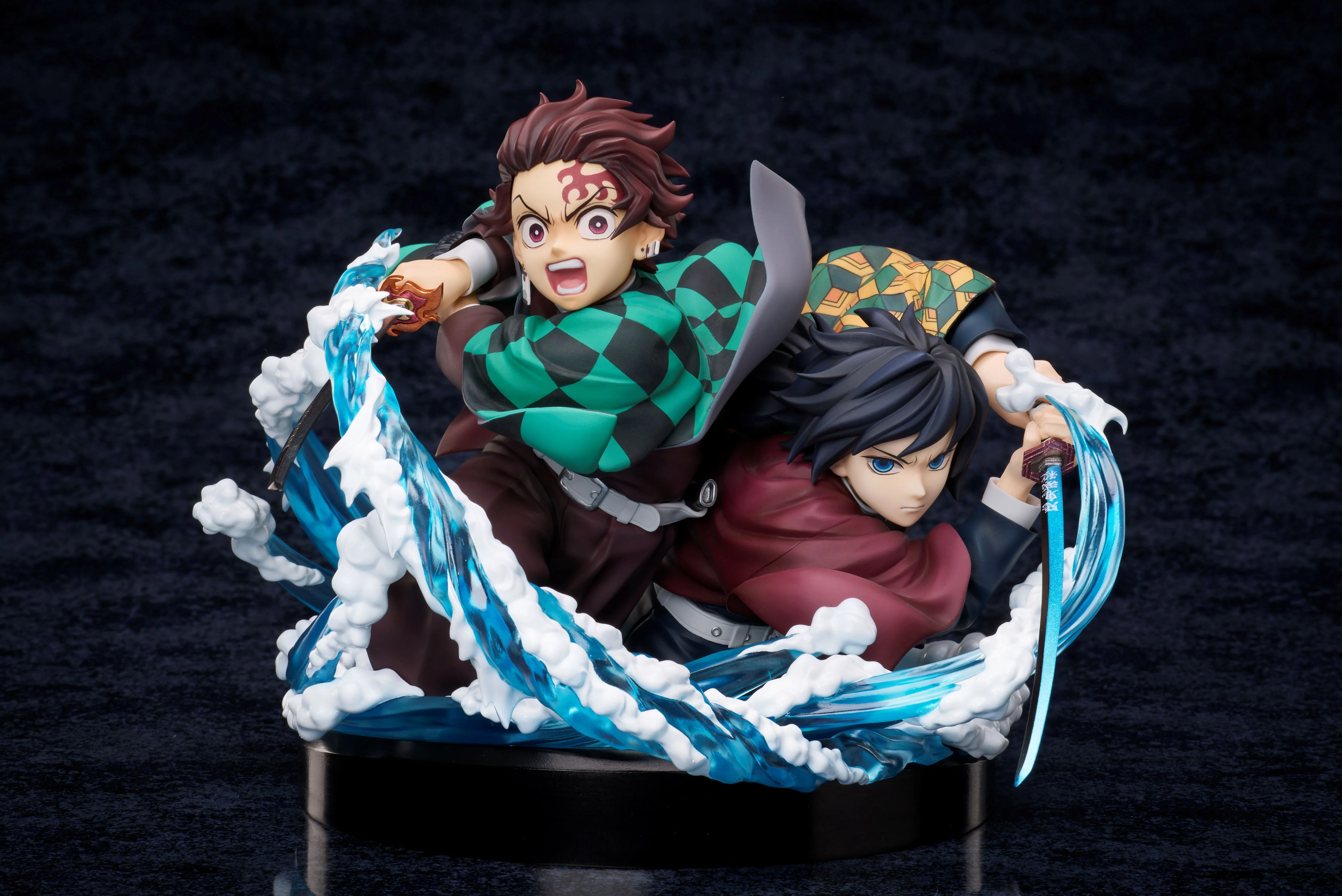 Demon Slayer: Kimetsu no Yaiba - Tanjiro & Giyuu non-scale figure
