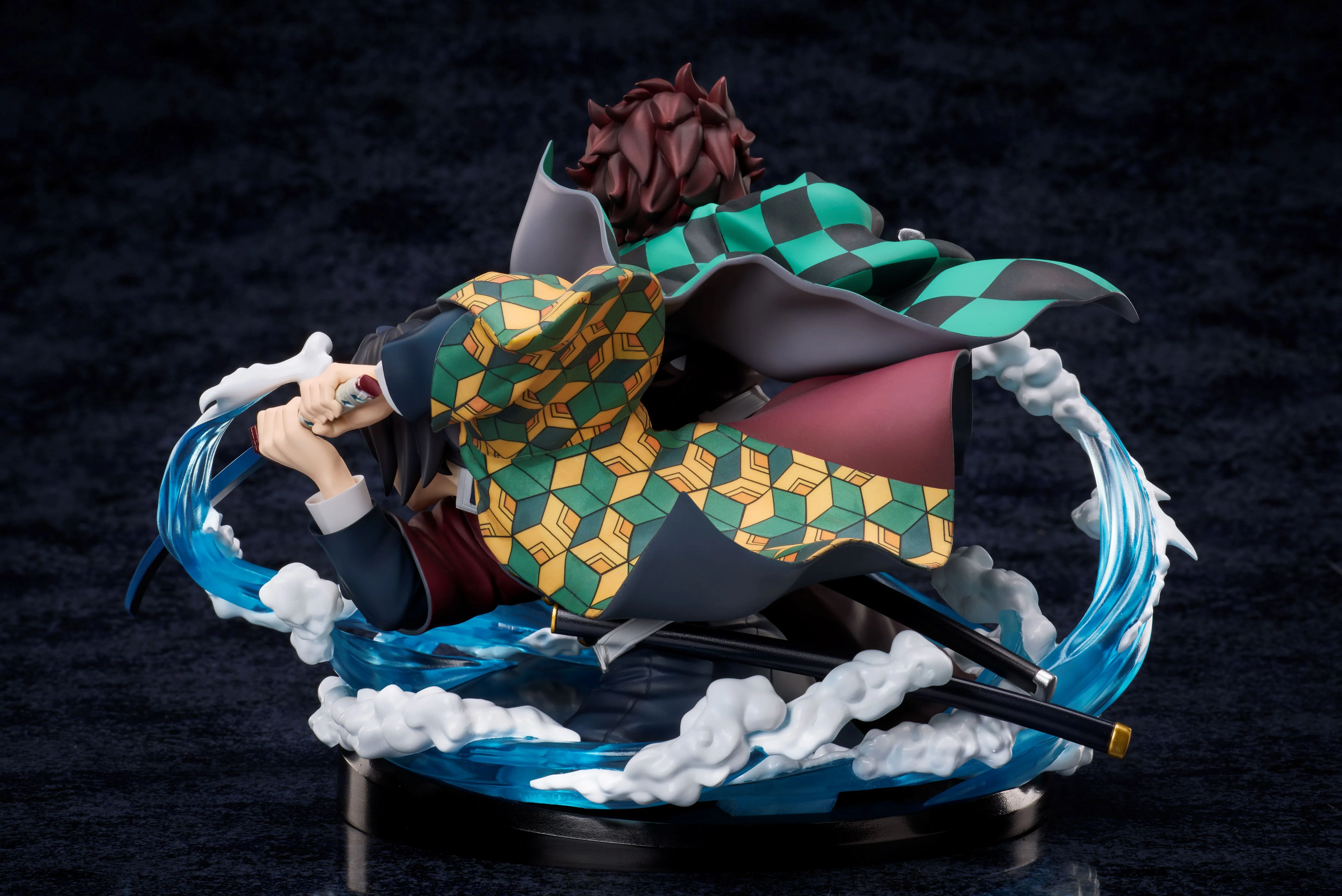 Demon Slayer: Kimetsu no Yaiba - Tanjiro & Giyuu non-scale figure - Image 5