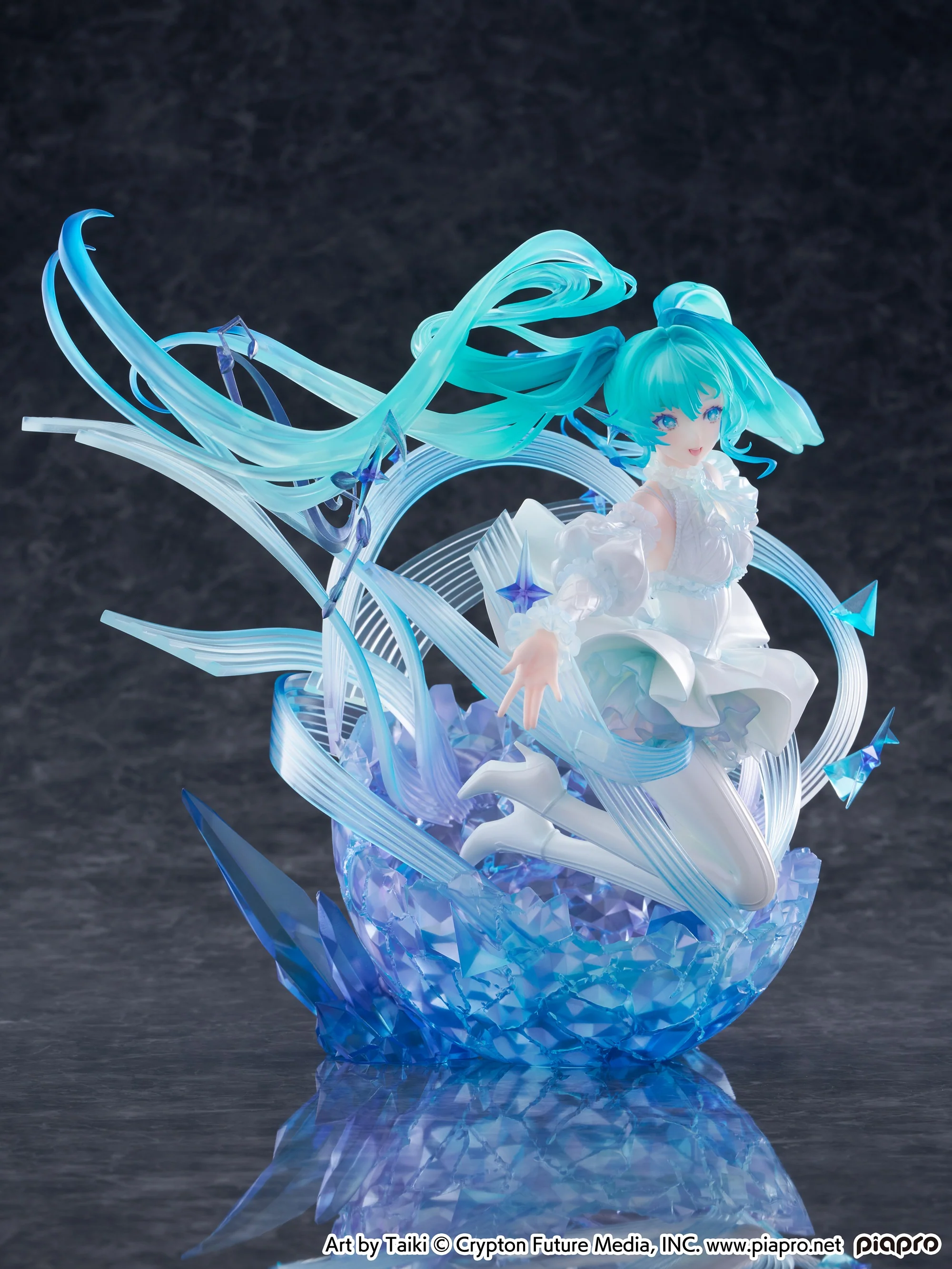 Hatsune Miku -Crystal Dress Ver. - 1/7 Scale Figure - Image 3