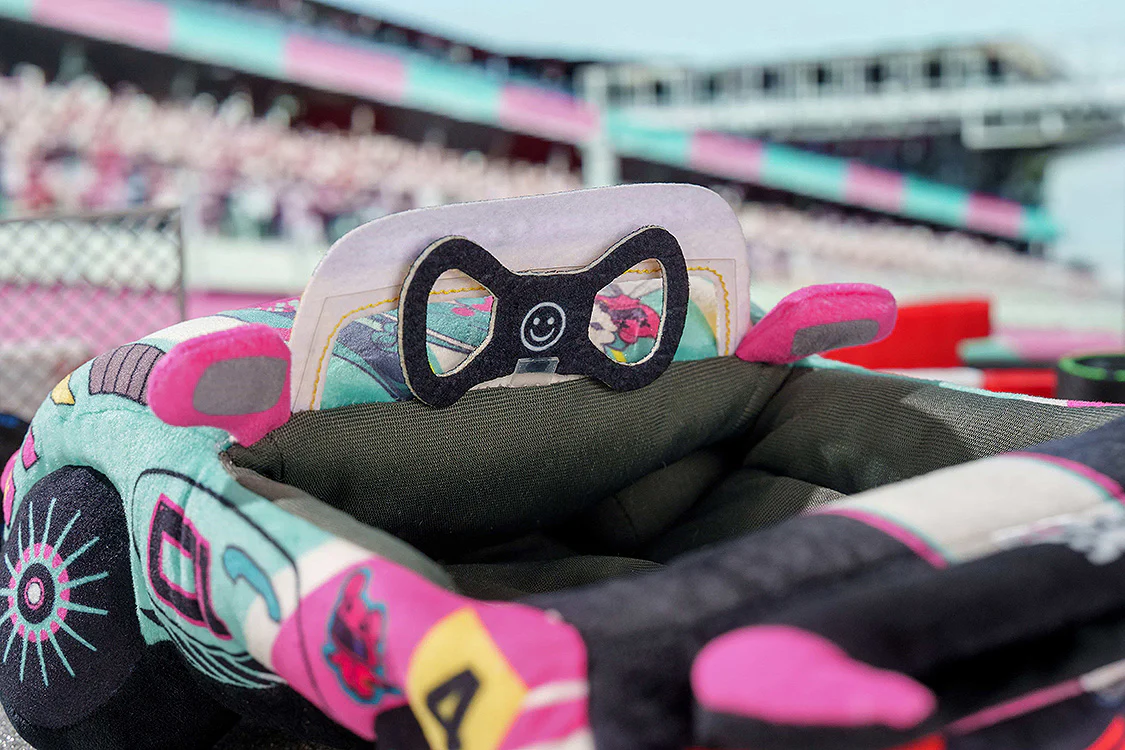 Hatsune Miku GT Project - Hatsune Miku: Racing Ver. 2025 Plushie Set - Image 9