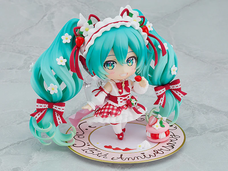 Nendoroid Hatsune Miku: 15th Anniversary Ver. Figure (Rerelease) - Image 2